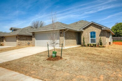 813 Caracara Dr, Norman, OK 73072 - photo 4