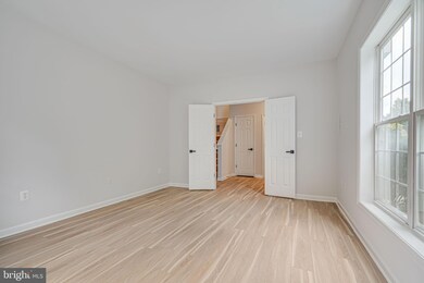 2529 Logan Wood Dr, Herndon, VA 20171 - photo 7