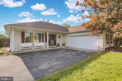 801 Rainbow Ave, Reading, PA 19605 - photo 2