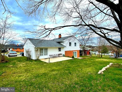 13217 Ingleside Dr, Beltsville, MD 20705 - photo 2