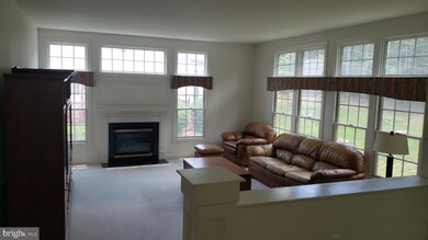 11335 Oxford Crest Ln, Laurel, MD 20723 - photo 4