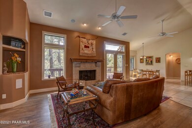 003_Living Room