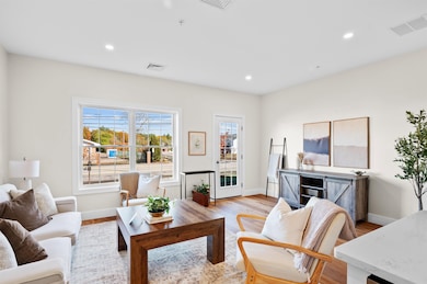 13 Suffolk Rd unit 8, Concord, NH 03303 - photo 5