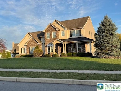 3920 White Barn Ln, Palmer Township, PA 18045 - photo 2