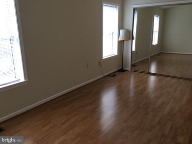 5717 Mason Bluff Dr, Burke, VA 22015 - photo 7