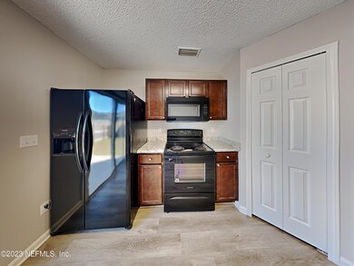 7635 Jillian Ct, Jacksonville, FL 32210 - photo 4