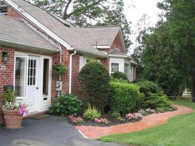 25 Northrop St, Hopedale, MA 01747 - photo 2