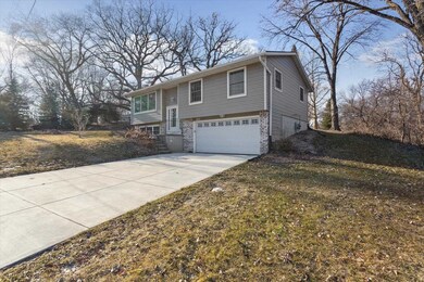 2375 E Hill Dr, Fitchburg, WI 53711 - photo 4