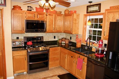 112 Larch Dr, Milford, PA 18337 - photo 2