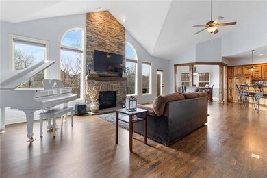 21723 W 95th Terrace, Lenexa, KS 66220 - photo 4