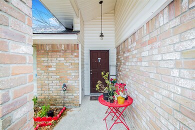 9915 Loggers Trail Ct, Houston, TX 77040 - photo 4