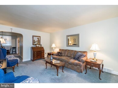 1060 Cedarwood Rd, Glenolden, PA 19036 - photo 6