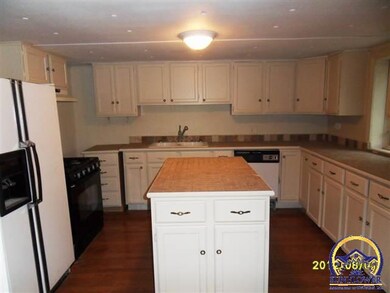 2320 NW 78th St, Topeka, KS 66618 - photo 5