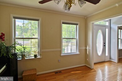 10608 Chesterwood Dr, Spotsylvania, VA 22553 - photo 3