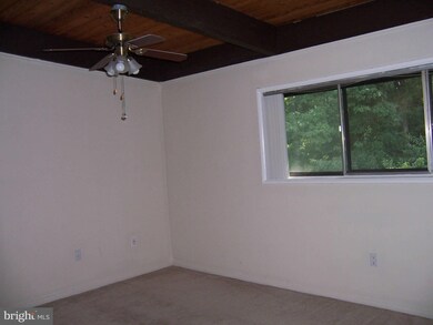 7833 Enola St unit 212, McLean, VA 22102 - photo 5