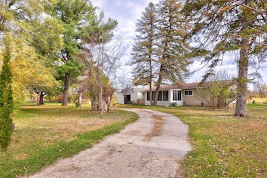 5675 Oak Rd, Vassar, MI 48768 - photo 3