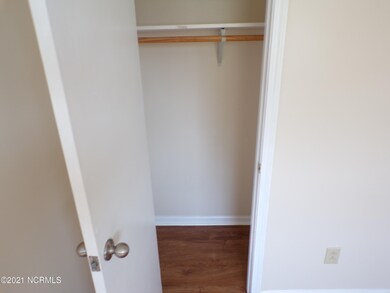 401 Myrtlewood Cir, Jacksonville, NC 28546 - photo 7