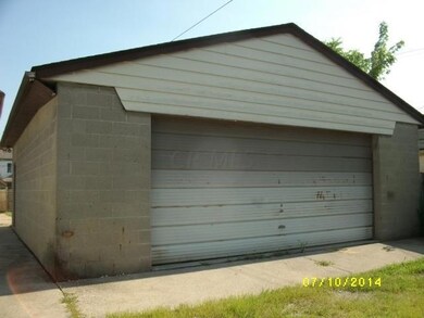 503 E Gates St 037