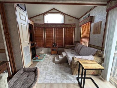 S7-663 Bob White Ln unit S7-663, Eagle Lake, PA 18424 - photo 2