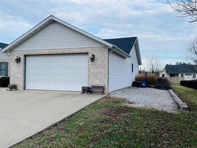 705 N Kristie Lynn St, Freeburg, IL 62243 - photo 5