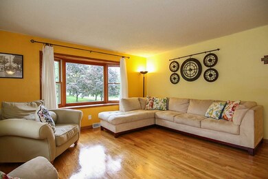 2321 Gold Dr, Fitchburg, WI 53711 - photo 2