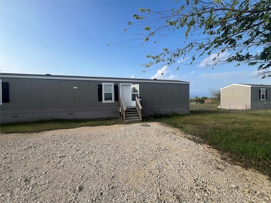 302 Sparrow Ln, Kyle, TX 78640 - photo 4