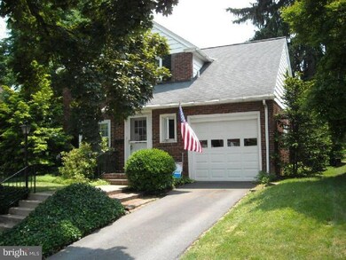 105 W 35th St, Reading, PA 19606 - photo 2