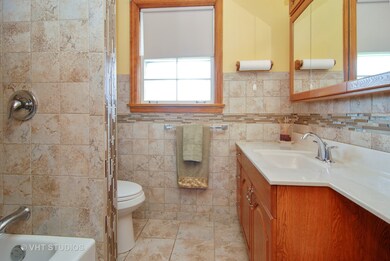 1525 Newcastle Ave, Westchester, IL 60154 - photo 2