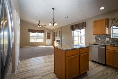 879 S Hickory Ln, Nixa, MO 65714 - photo 4