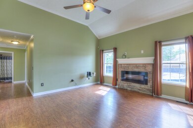 601 Indian Springs Cir, Manchester, TN 37355 - photo 4