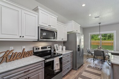 5370 Dora St-06