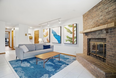 14407 Fairway Dr unit 122, Eden Prairie, MN 55344 - photo 4