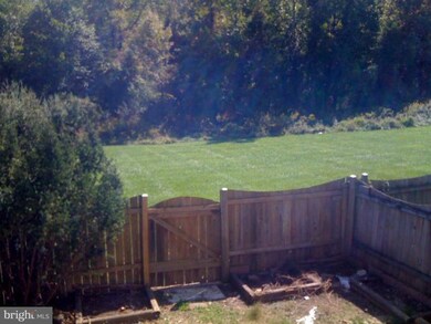 9221 Sand Creek Ct, Burke, VA 22015 - photo 2