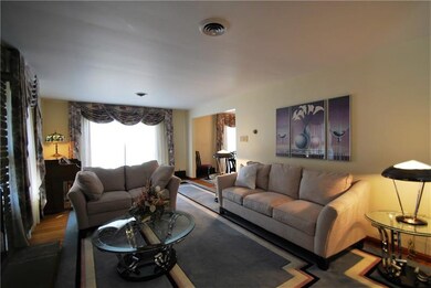 Large oversized living room 24x15