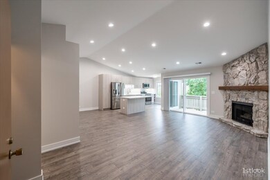 1735 Chesapeake Ln unit 6, Schaumburg, IL 60193 - photo 6