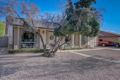 04-E Commonwealth Cir-004