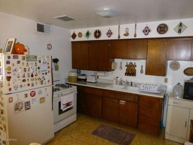 4912 W Cypress St, Phoenix, AZ 85035 - photo 4