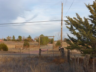 25350 N Naples St, Paulden, AZ 86334 - photo 4