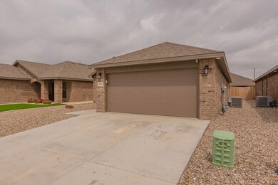 1325 E 95th St, Odessa, TX 79765 - photo 2
