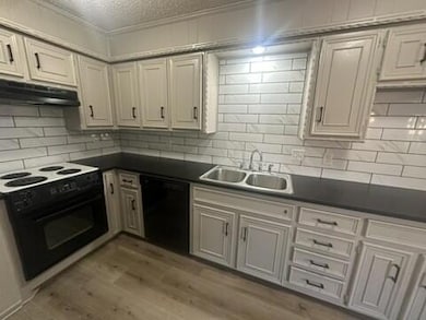 3209 66th St unit A, Lubbock, TX 79413 - photo 4