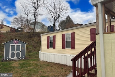 141 Penn Dr, Coatesville, PA 19320 - photo 2