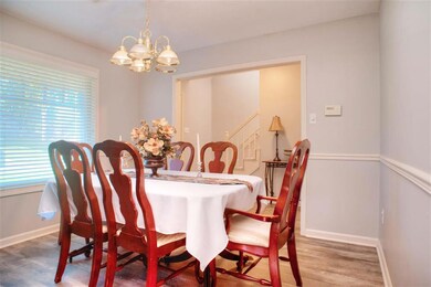 11x11 Dining Room features Chair Rail Molding and 