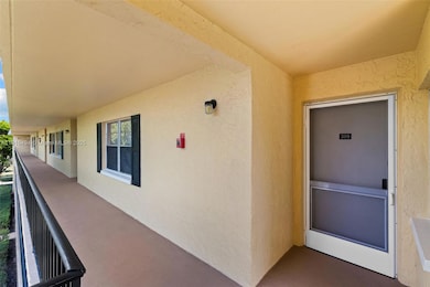 1087 Forest Lakes Dr unit 309, Naples, FL 34105 - photo 3