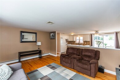 47 Rockcrest Dr, Cranston, RI 02920 - photo 3