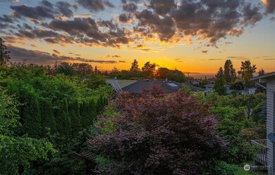 744 Elm Place, Edmonds, WA 98020 - photo 4