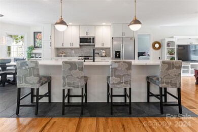 65 Knollview Dr, Asheville, NC 28806 - photo 6