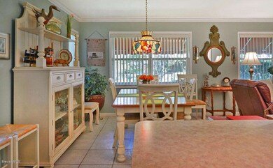 6808 Poinsetta Ave-26