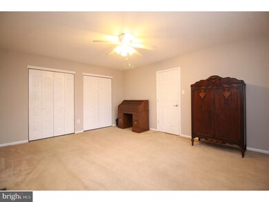 19 Brookwood Dr, Voorhees, NJ 08043 - photo 3