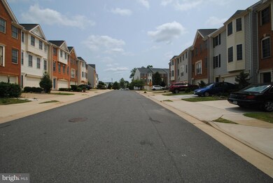 8725 Phipps Farm Way, Manassas, VA 20109 - photo 2