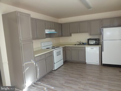 7443 Courtland Cir, Manassas, VA 20111 - photo 2